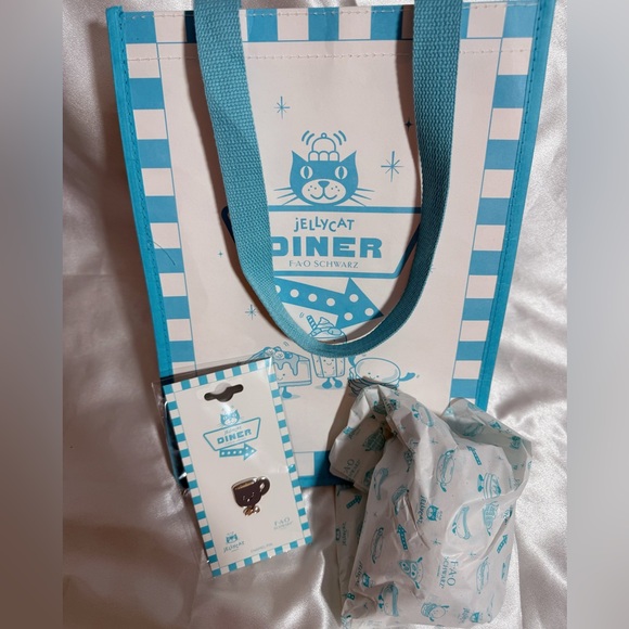 BNWT FAO Schwarz NYC Diner Exclusive Jellycat Amuseables Coffee Cup ⚡️ - Picture 2 of 16